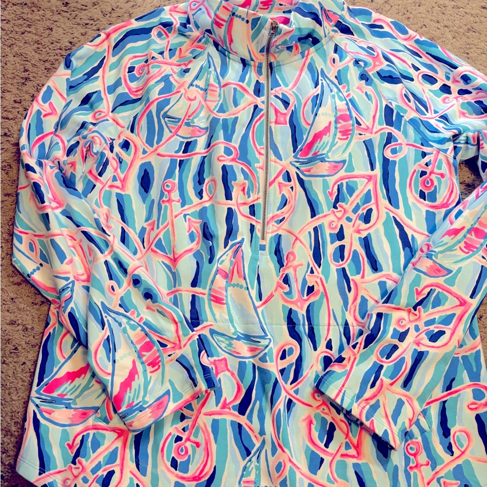 Quarter zip pull over